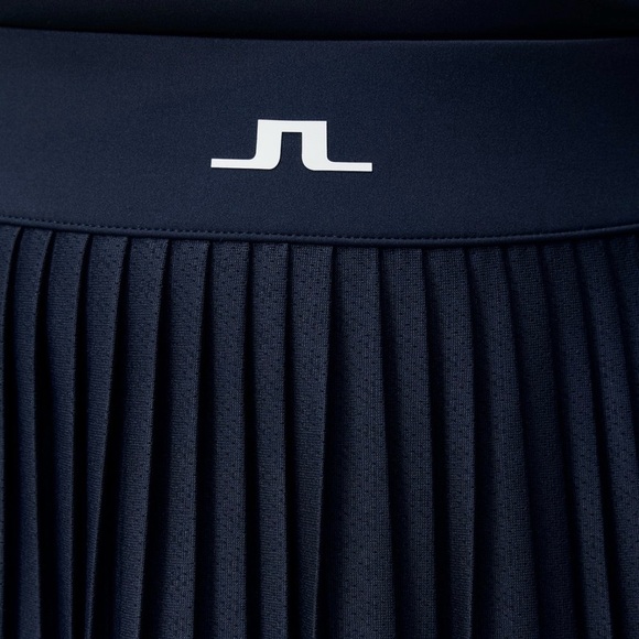 J.Lindberg Binx golf skirt size XS - Picture 5 of 8